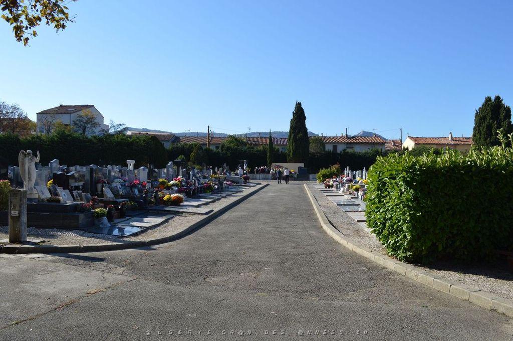 CEREMONIE DU 1 NOVEMBRE 2015 CIMETIERE DE MAZARGUES (3).JPG